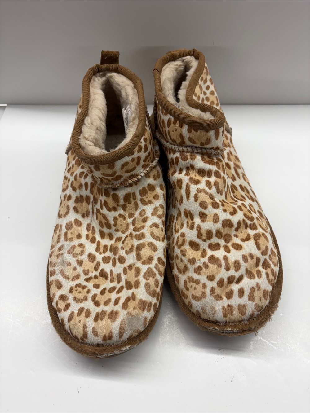 Used UGG Women’s Leopard-Print Ankle Booties in Tan and Cream Size 11